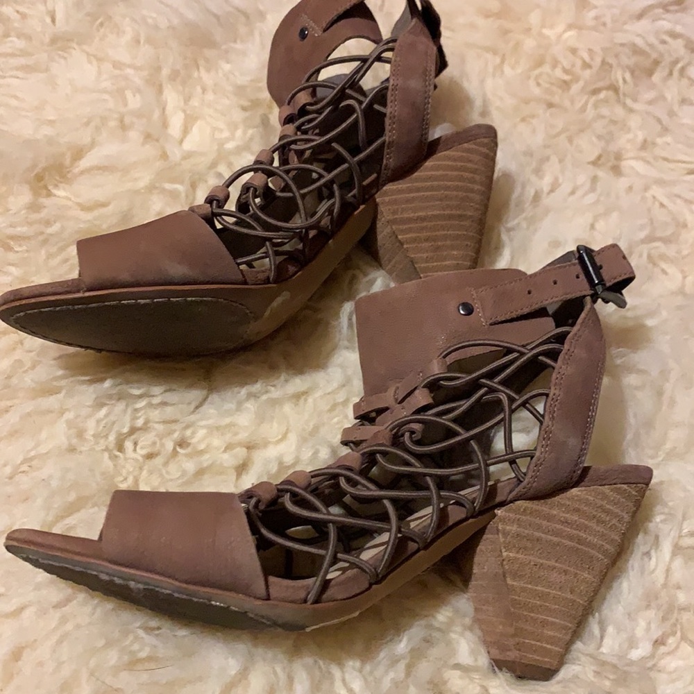 Vince Camuto leather shoes